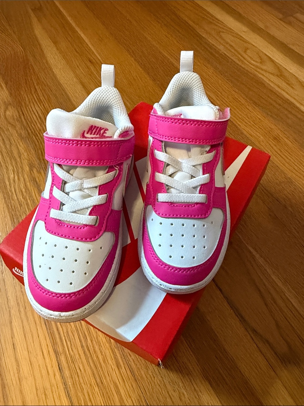 Nike Kids White and Hot Pink Court Borough size 9c